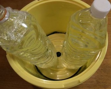 ペットボトルで漬物石