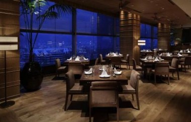 THE MARCUS SQUARE KOBE restaurant GRILL TABLE with SKY BAR