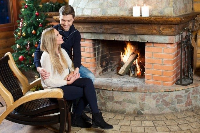 クリスマスは家で過ごす恋人