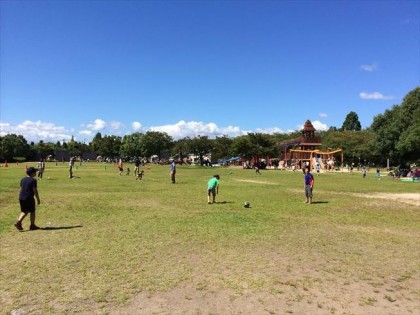 広場と遊具