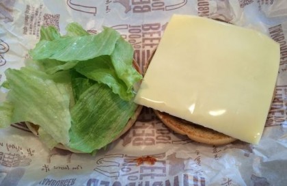 レタスとチーズを追加