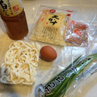 釜玉うどんの材料
