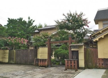 菊香荘
