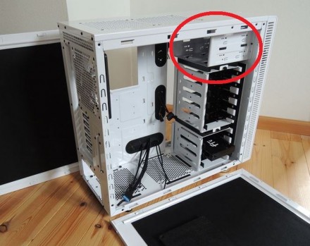 pcケースサイドパネルを外す