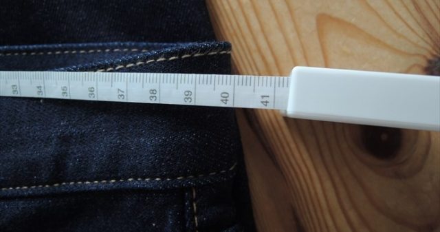 ウエストは約2センチ縮みあり